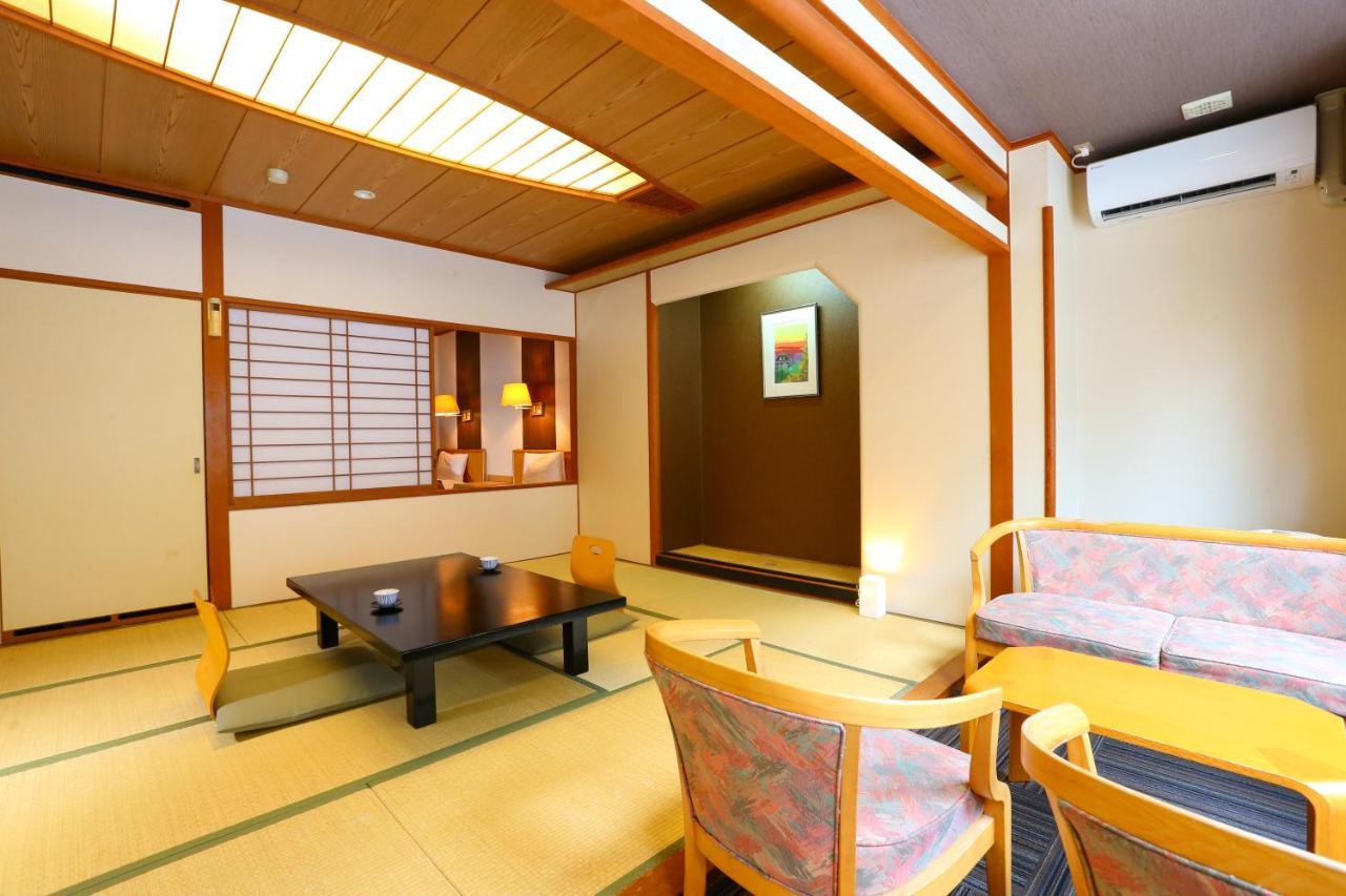 Ooedo Onsen Monogatari Ikaho Hotel Shibukawa Exterior photo