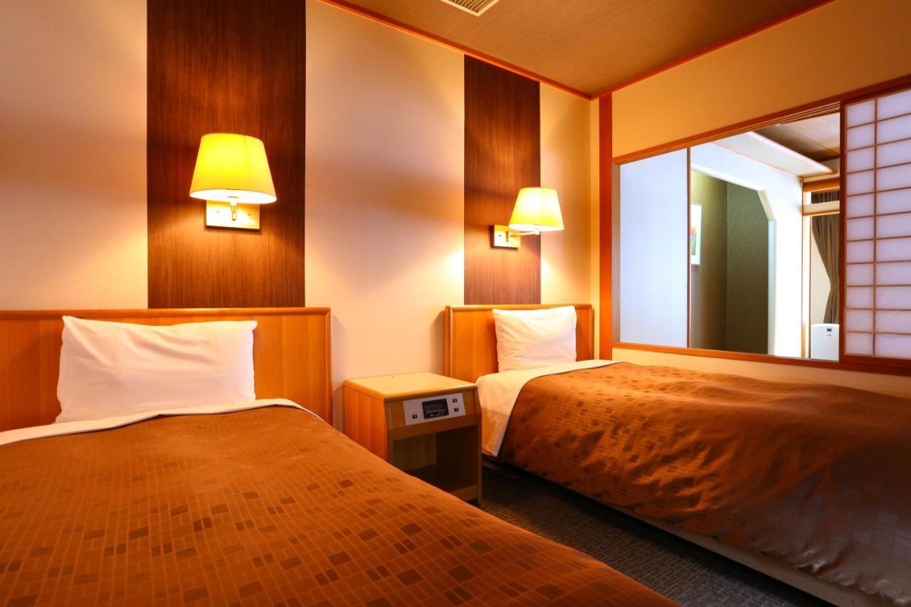Ooedo Onsen Monogatari Ikaho Hotel Shibukawa Exterior photo